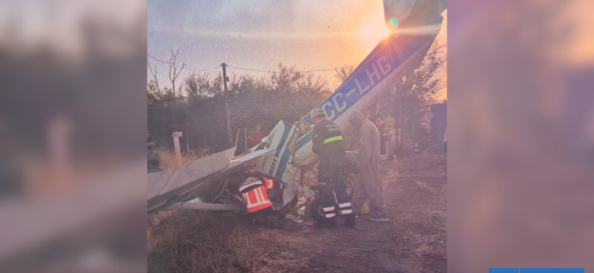 Avioneta capota en parcela colindante a aeródromo de Curacaví: piloto está grave