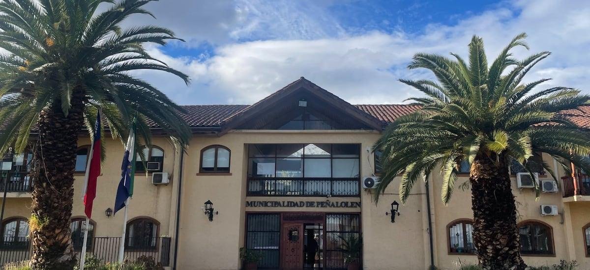 Municipalidad de Peñalolén desvincula a 22 funcionarios por licencias médicas irregulares