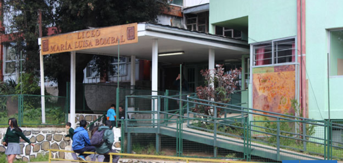 Hombre en situación de calle es detenido tras ser sorprendido robando en liceo de Playa Ancha