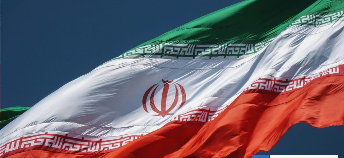 En medio de tensiones con EEUU: Irán prueba nuevo misil naval de defensa aérea