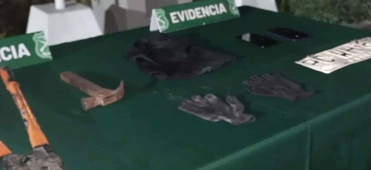 Carabineros detiene a dos sujetos tras robo de camión en Maipú con cargamento avaluado sobre los $110 millones