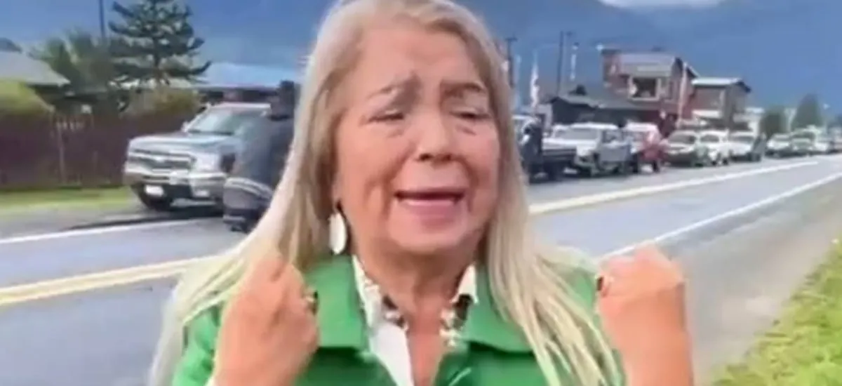 “Asumo que le di el voto a este caballero... y ya están dejando la escoba”: alcaldesa hace desesperado llamado a Kast