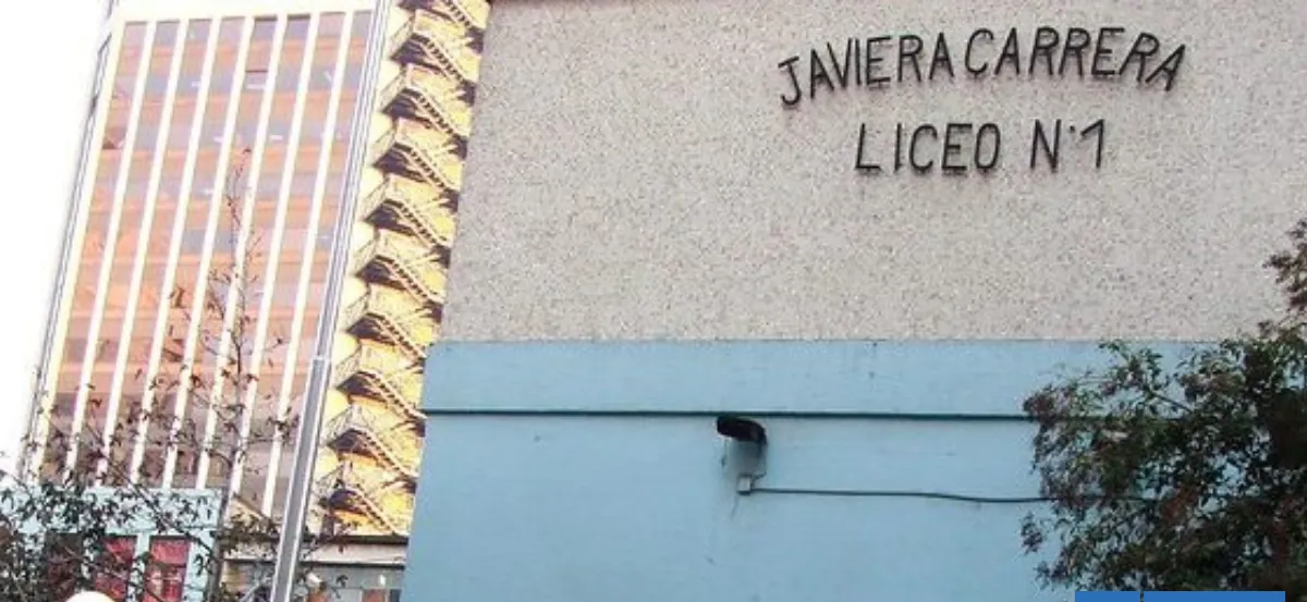 Continúan las tomas del Liceo 1 Javiera Carrera: SLEP Santiago Centro pide retomar el diálogo
