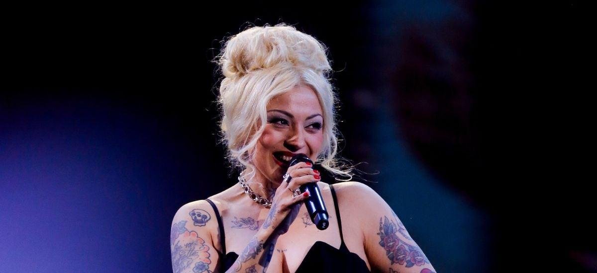 Mon Laferte recibirá Gaviota de Platino en Viña: cómo se resolvió la entrega del premio mayor a la cantante