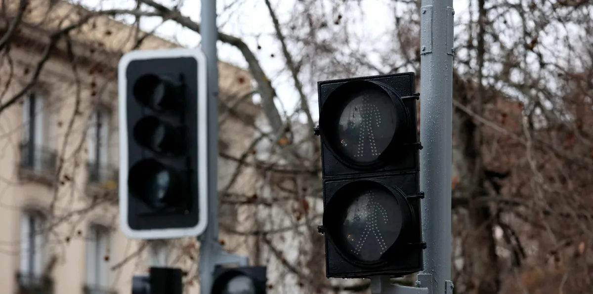 Hasta ocho horas sin suministro eléctrico: Las 10 comunas que tendrán cortes de luz este miércoles en la RM