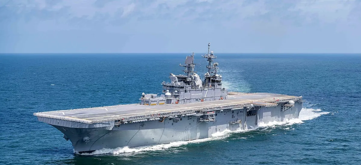 EE.UU. aumenta despliegue en Medio Oriente con envío de 2.500 marines y un buque de asalto anfibio