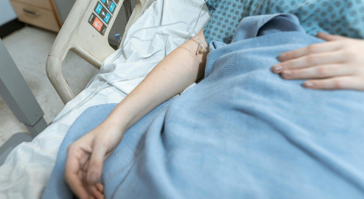 Justicia ordena a clínica privada cubrir tratamiento de enfermedad de alto costo: Paciente fue diagnosticada con Síndrome de Good