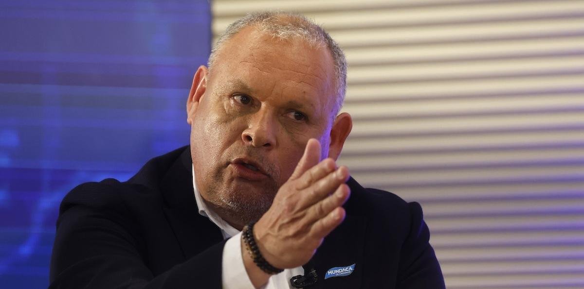 Tribunal emitió orden de arresto contra gobernador Mundaca, pero ya fue anulada