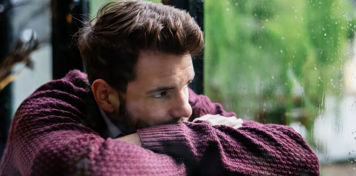 Reprimir emociones también enferma: la importancia de hablar sobre salud mental masculina