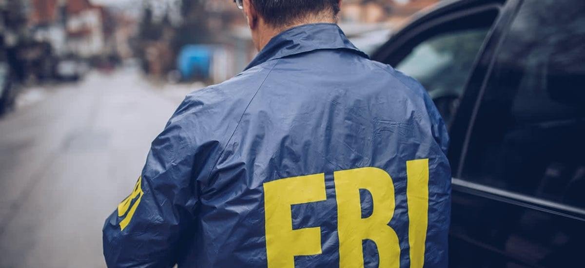 Tiroteo en Texas deja 14 heridos y tres muertos: atacante vestía ropa con la emblema de la bandera iraní
