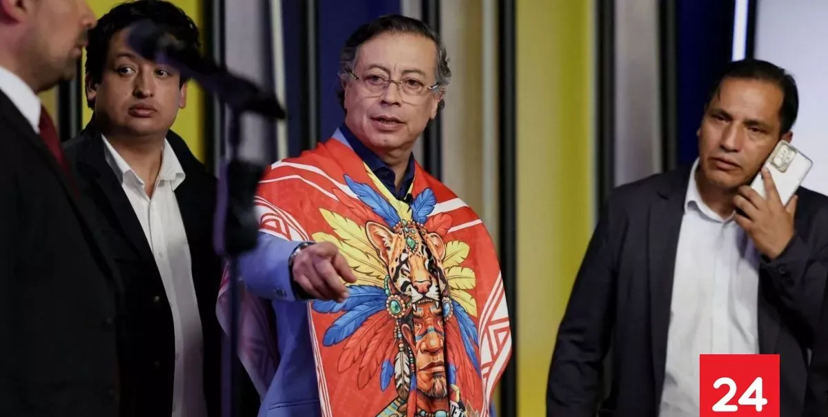 Senado de Colombia autoriza al expresidente Gustavo Petro a salir del país durante un año