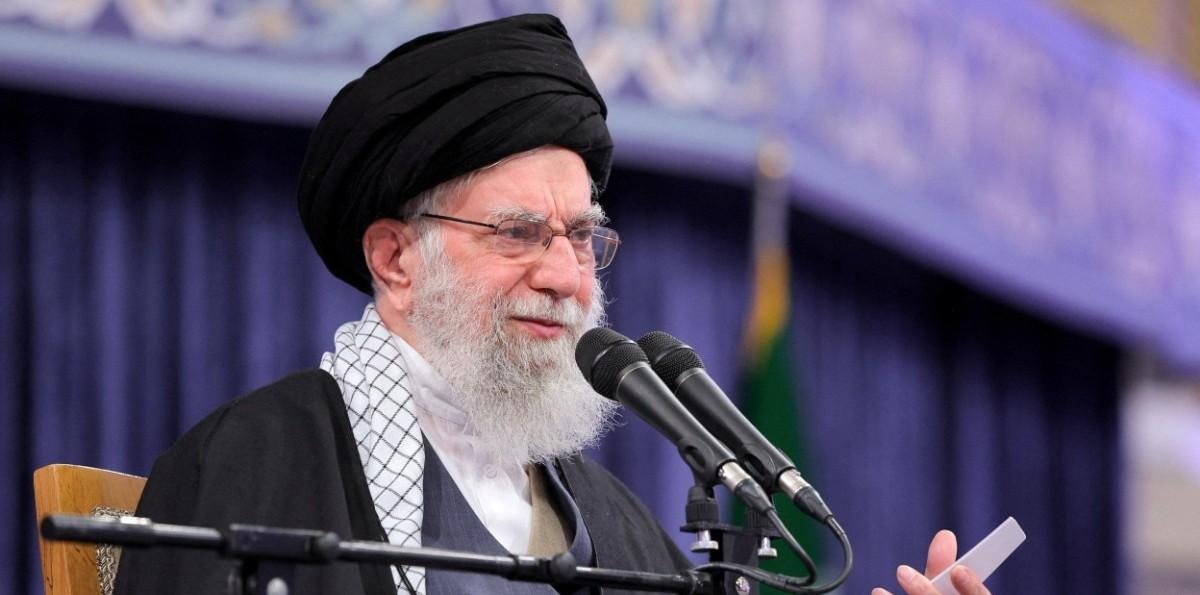 "Que yo sepa": Canciller iraní asegura que el ayatolá Alí Jamenei sigue vivo tras los ataques de EEUU e Israel a Irán