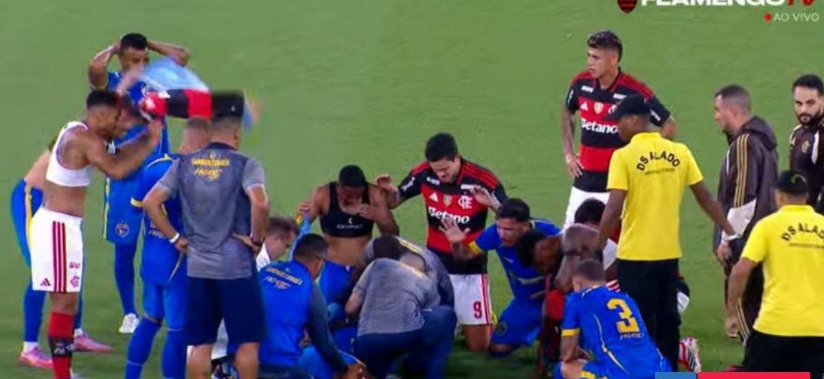 Pánico en el Maracaná: jugador se desplomó y convulsionó en duelo ante Flamengo por Torneo Carioca