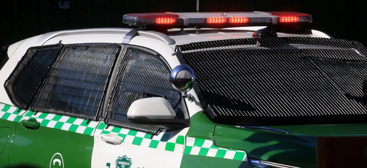 Portón de colegio cayó sobre alumnos en Puente Alto: hay cuatro heridos - La Cuarta