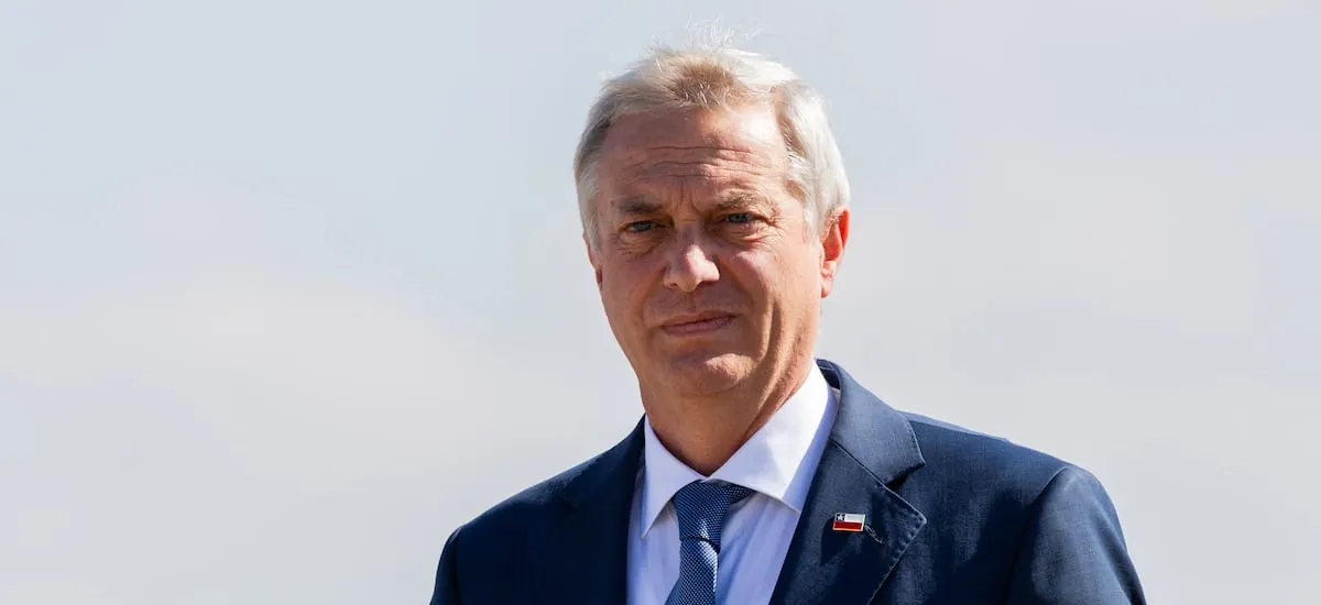 Criteria: aprobación de Presidente Kast cae a 42% y desaprobación se mantiene en 46%