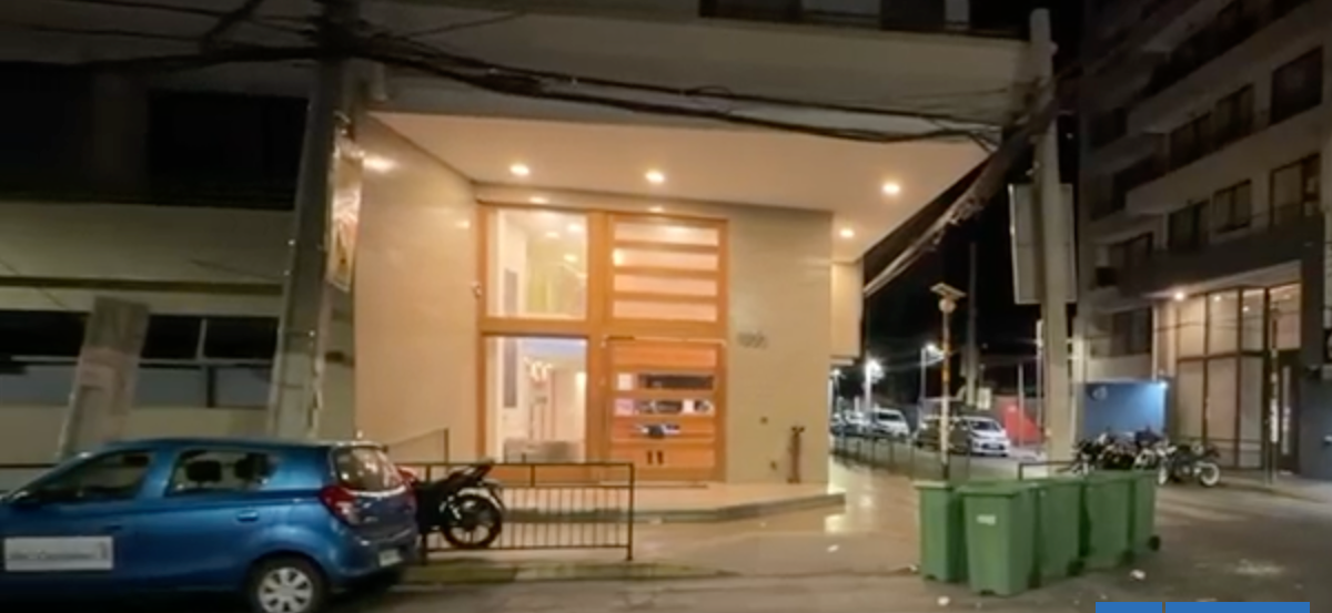 Venta de drogas en departamento de Estación Central termina en balacera: hay un herido