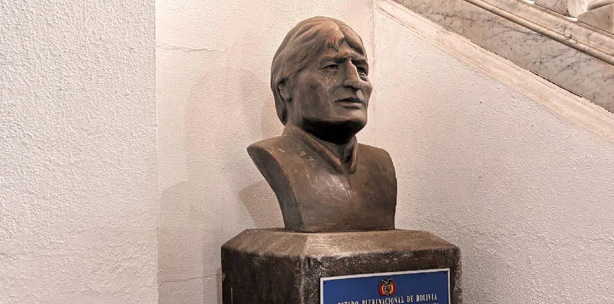 Senado de Bolivia aprobó retiro definitivo de busto de Evo Morales