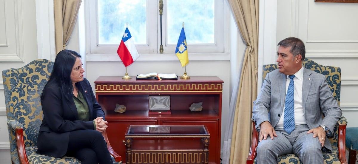 Ahora fue el turno de Santiago: Steinert continúa reuniones con alcaldes para coordinar materias de seguridad pública