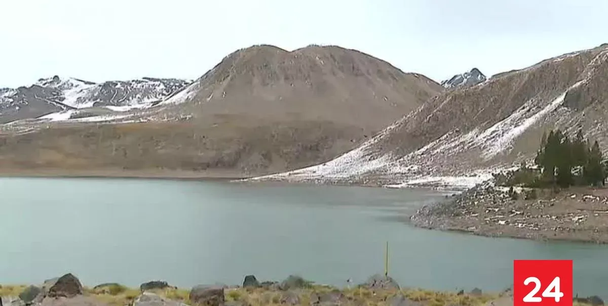 Alerta por enjambre sísmico en el complejo volcánico Laguna del Maule: superó los 150 eventos