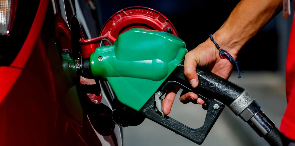 Proyectan fuerte alza del diésel y las gasolinas para el próximo jueves: estos serían los montos