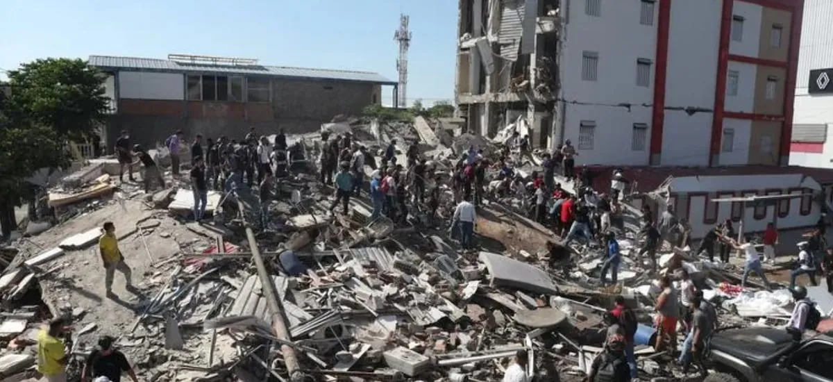 Confirman al menos 111 muertos tras terremoto de magnitud 7,4 en Colombia: hay 87 personas heridas y 61 edificios colapsados
