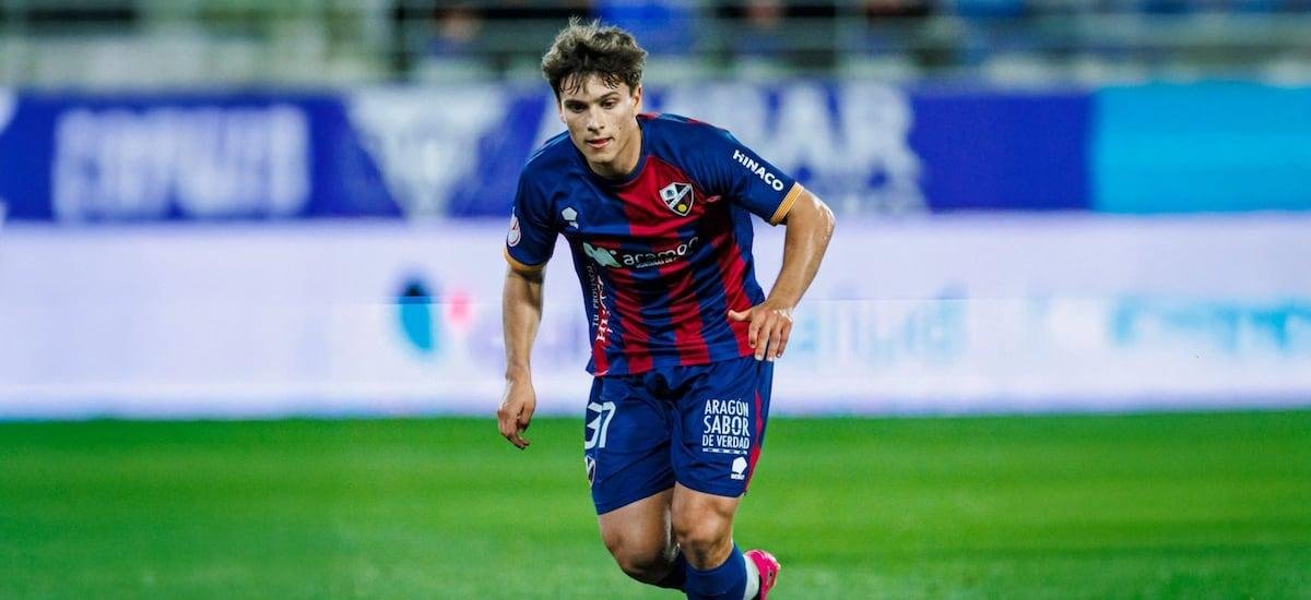 Willy Chatiliez pierde terreno en el Huesca y es cedido a equipo de la tercera división española