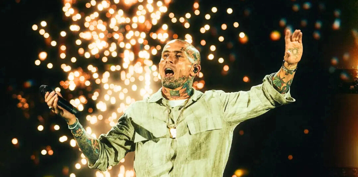 Ke Personajes juega al misterio con presencia de Américo en su show en Viña 2026: “Me enseñaron cuando era chico”