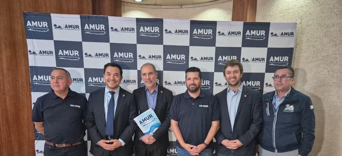 Futuro ministro de Transporte se reúne con AMUR para abordar prioridades en zonas rurales