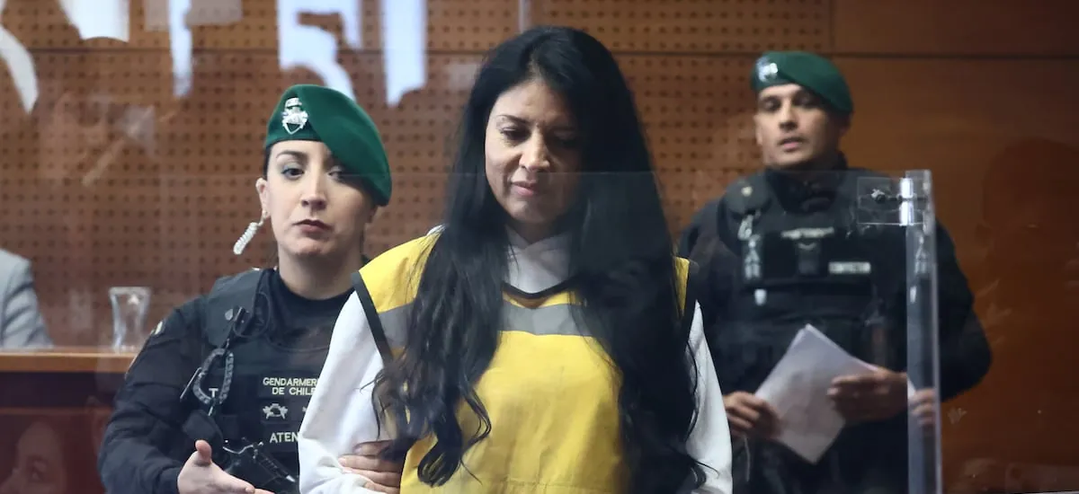 Tribunal rechaza solicitud de Karen Rojo de fijar audiencia para acceder a libertad vigilada y ordena informe a Gendarmería