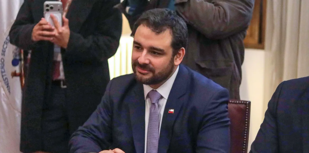 Exsubsecretario removido por test de droga positivo podría regresar al Gobierno si contramuestra es negativa
