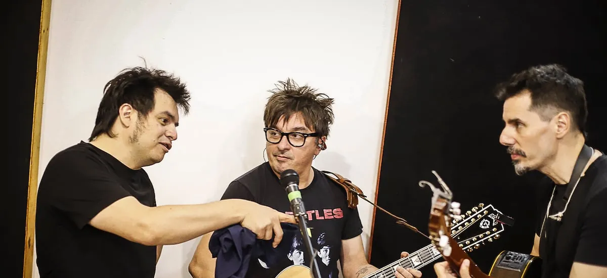 Quilapayún invita a Los Bunkers a su show en Lollapalooza Chile