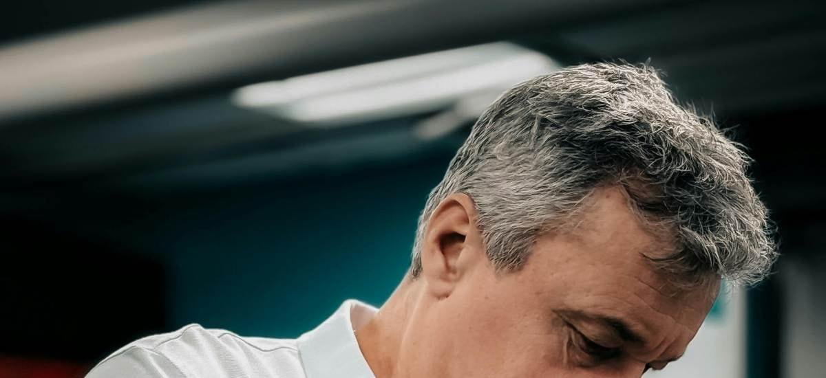 ¿El estrés puede provocar canas en el pelo? Esto dice la ciencia - La Tercera