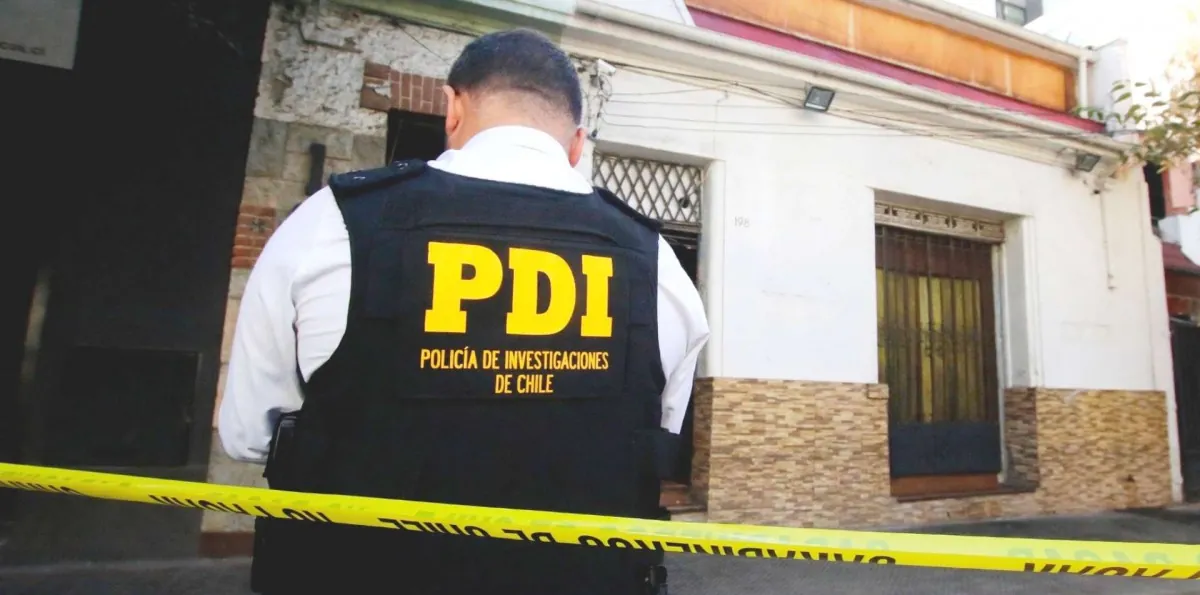 Asesinan a hombre de un disparo en la cabeza en San Joaquín