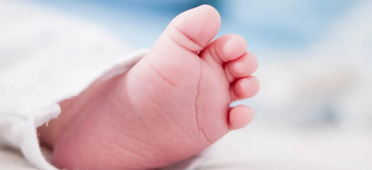 Famoso duda que el hijo que espera sea suyo: llamó a la madre a tomarse exámenes