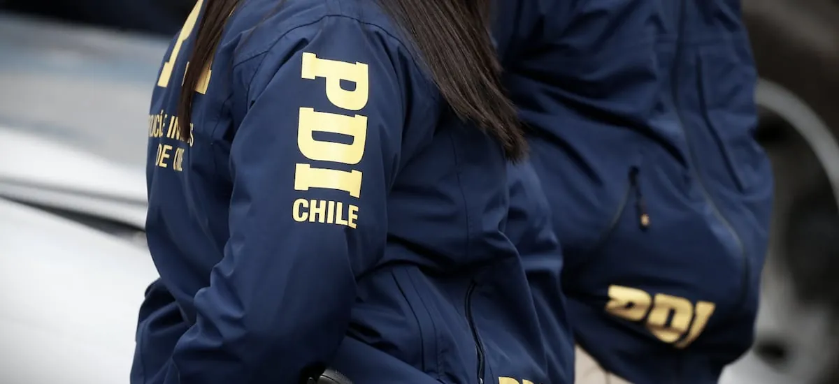 Madre e hija sufren robo tipo “turbazo” en Quilicura: las amenazaron con armas con miras láser y se llevaron camioneta