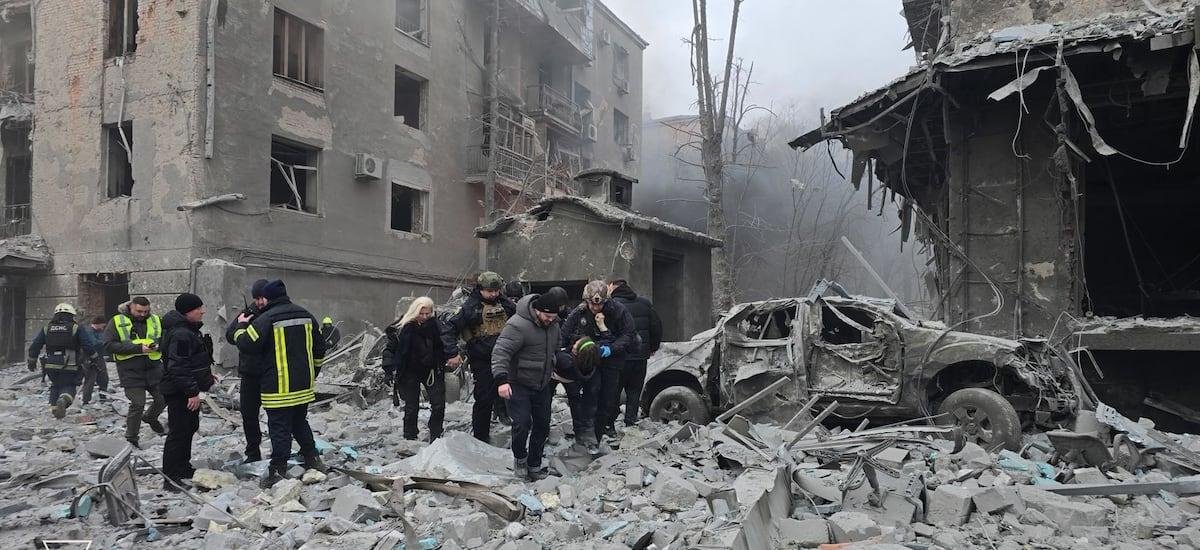 Columna de Oleksandra Matviichuk: Personas ordinarias que hacen cosas extraordinarias