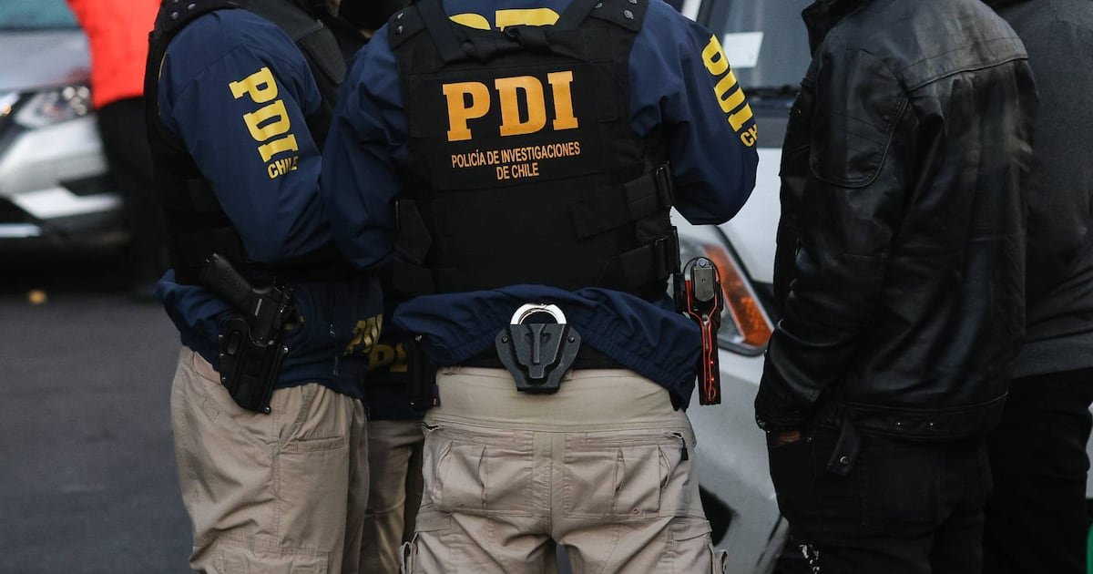 Roban celulares desde tienda de telefonía en San Miguel: avalúo de las especies superaría los $50 millones