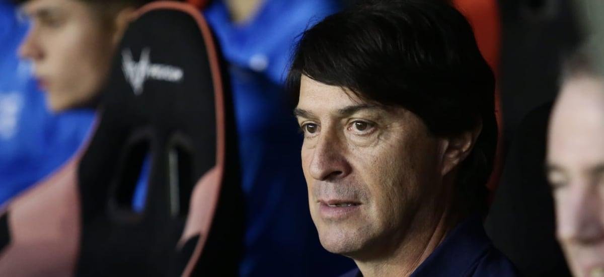 “Son un desastre”: el informe arbitral que complica a Daniel Garnero en la UC tras el duelo con Ñublense