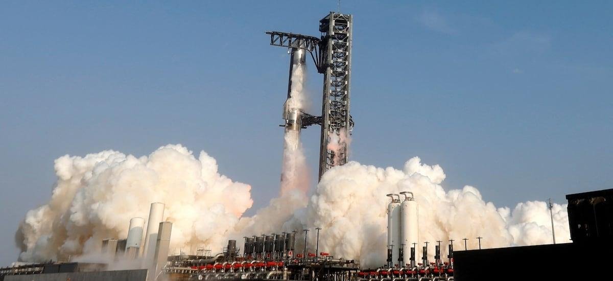 Inteligencia artificial: qué hay detrás de la integración vertical entre SpaceX y xAI - La Tercera