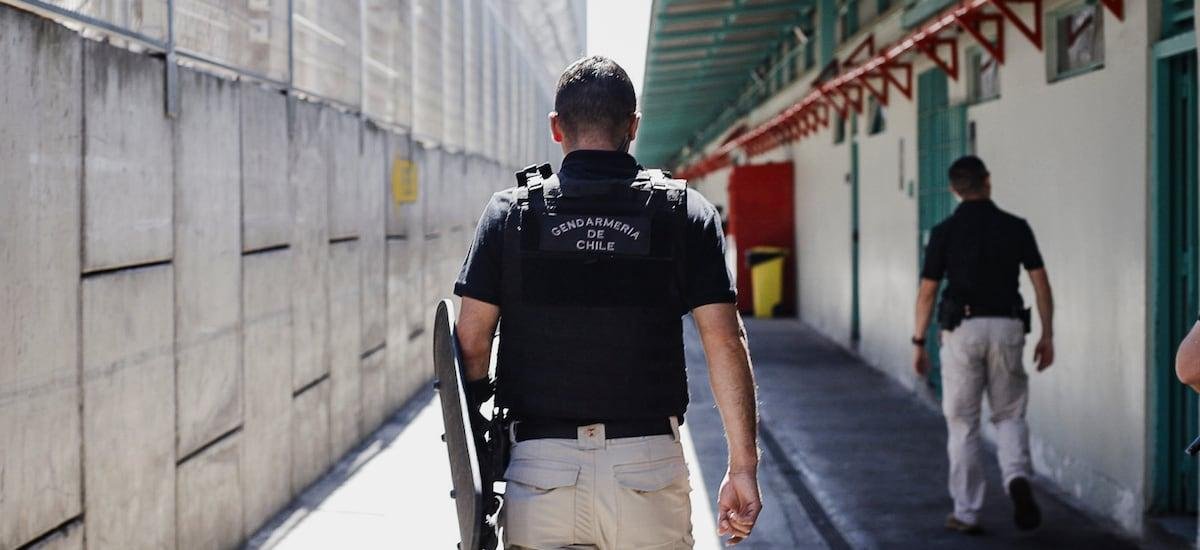 Dos gendarmes son tomados de rehén por internos en Centro de Detención Preventiva de Vallenar