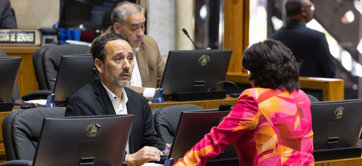 Vuelco en presunta denegación de viaje: Mesa de la Cámara Alta informa que nunca se solicitó a EE.UU. visa para el senador Núñez