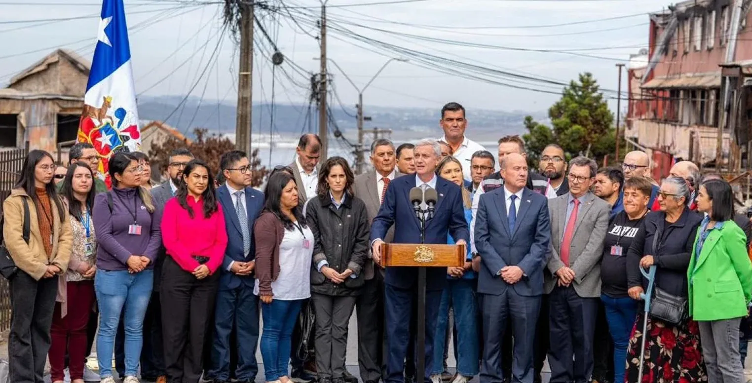 Kast presentó proyecto de Reconstrucción Nacional: Medidas incluyen ajustes a la gratuidad, IVA, agilización de permisos y más