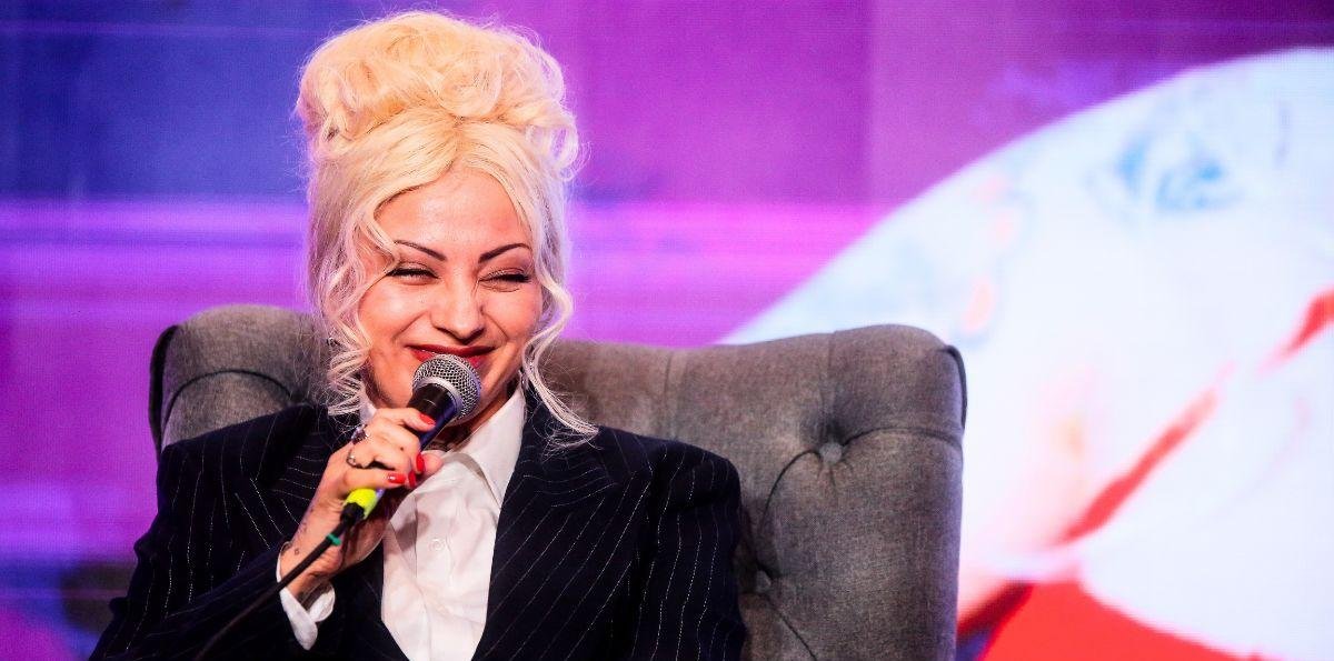El detalle que le permitirá a Mon Laferte recibir la Gaviota de Platino en Viña 2026