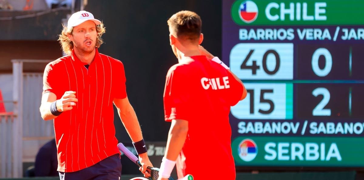 Barrios y Jarry se hicieron fuertes en el dobles y sellaron el triunfo de Chile ante Serbia