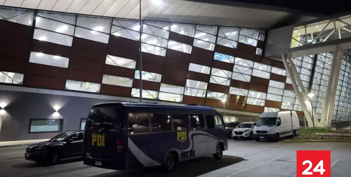 Detienen a ciudadana argentina en aeropuerto de Santiago por portar munición