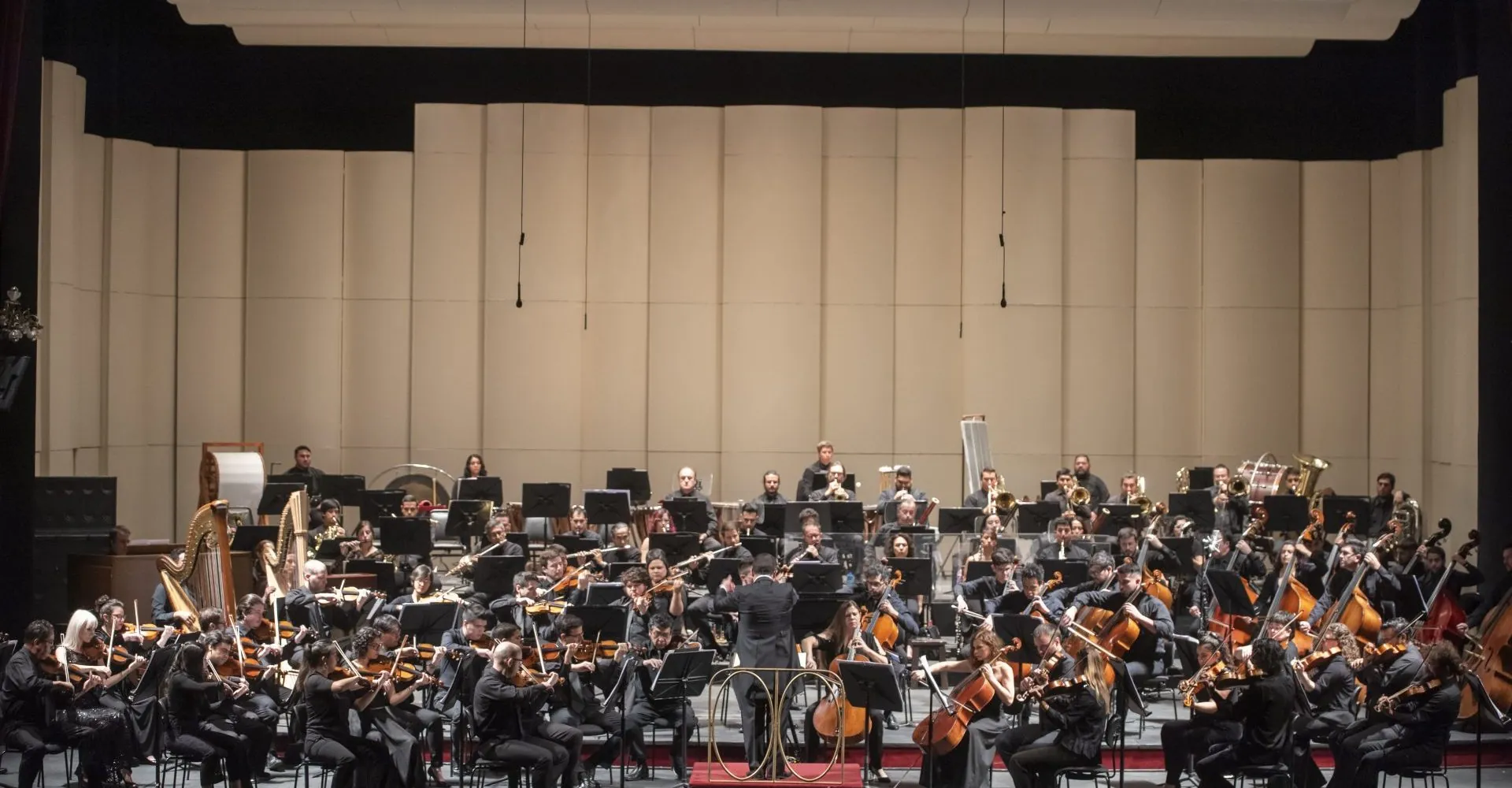 Orquesta Filarmónica vuelve a la Plaza de Armas tras dos décadas con el ciclo cultural “Santiago es Música”