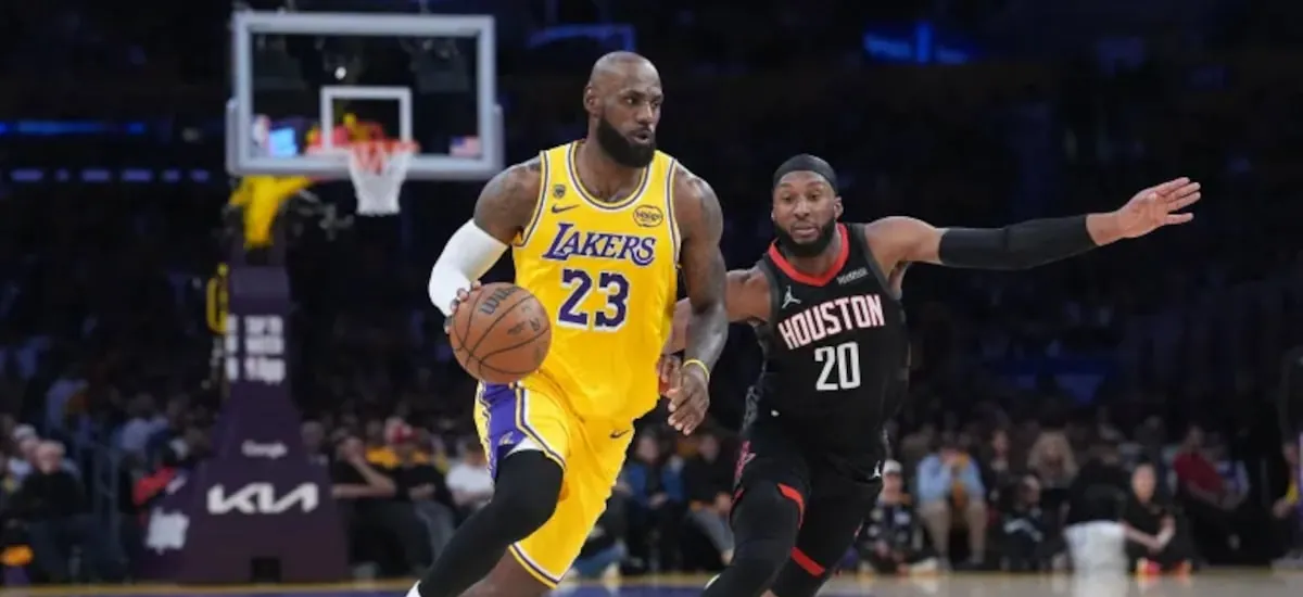 LeBron James remece la NBA: deja Los Ángeles Lakers tras ocho años y se suma a histórico equipo
