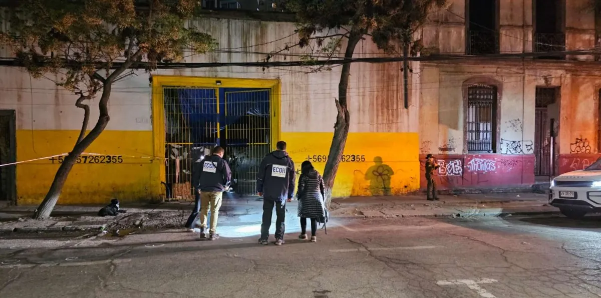 Fallece una persona tras ataque a tiros contra exbodega en Independencia: Encuentran cerca de 26 evidencias balísticas