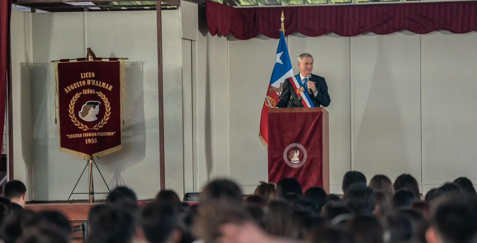 Primera actividad presidencial: José Antonio Kast visita el Liceo Augusto D’Halmar en Ñuñoa