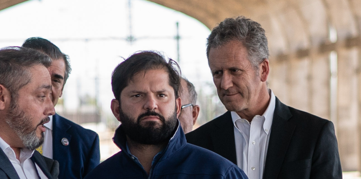 Efectivamente, y aunque el decreto estuvo firmado, el proyecto de cable chino aún debía enfrentar una nutrida permisología